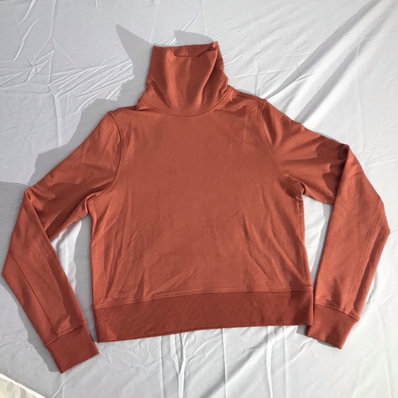 Athleta  Nirvana Funnel Neck Long Sleeve Crop, XXS - Picture 3 of 13